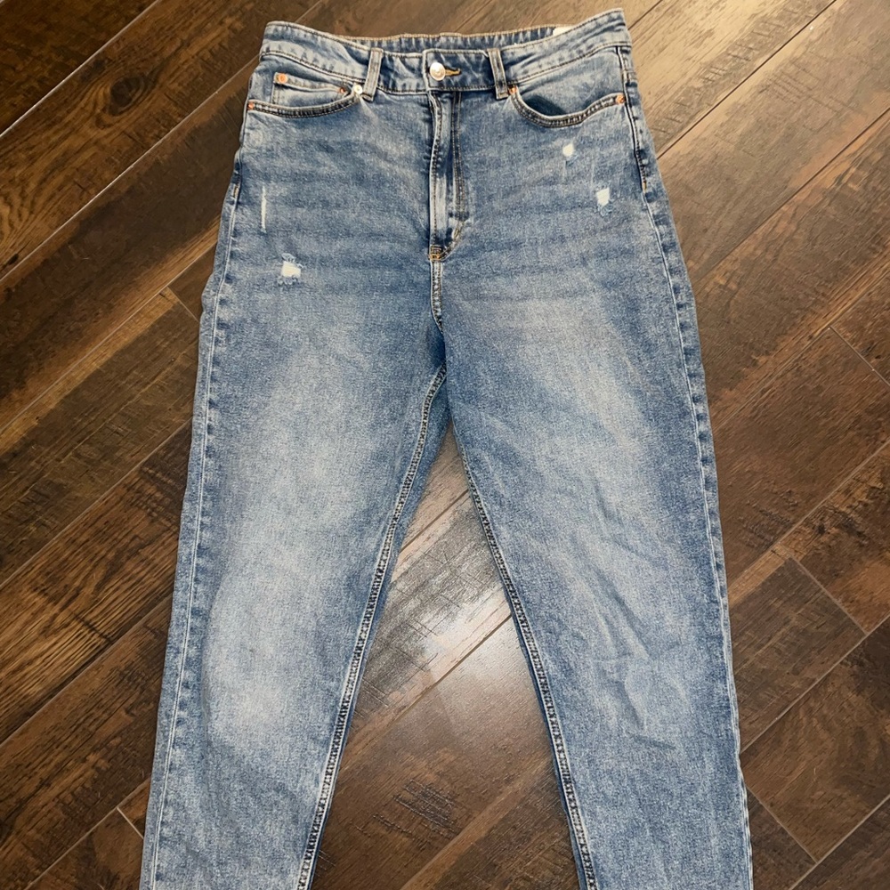 H & M high-waisted Boyfriend Jeans